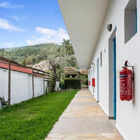 Oceanis Rooms Mikros Gialos Exterior foto
