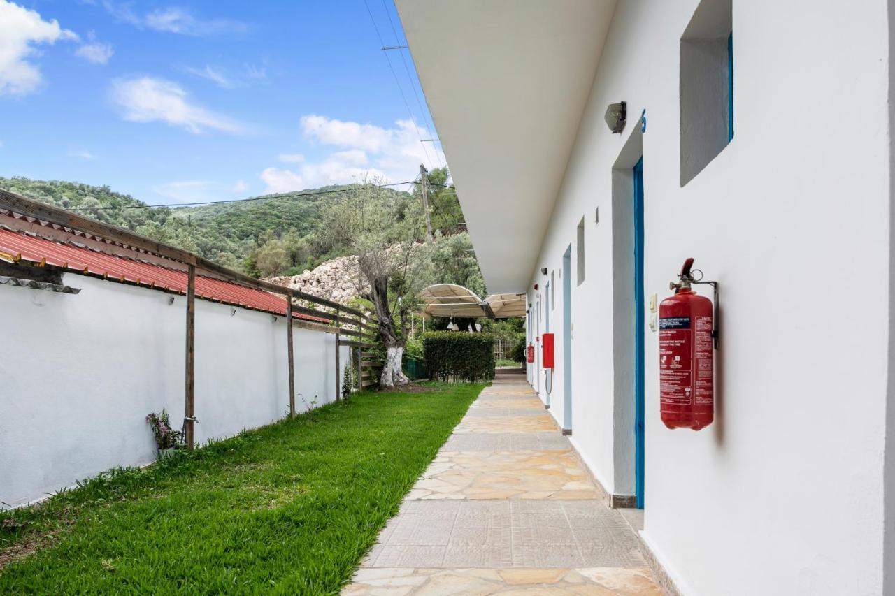 Oceanis Rooms Mikros Gialos Exterior foto