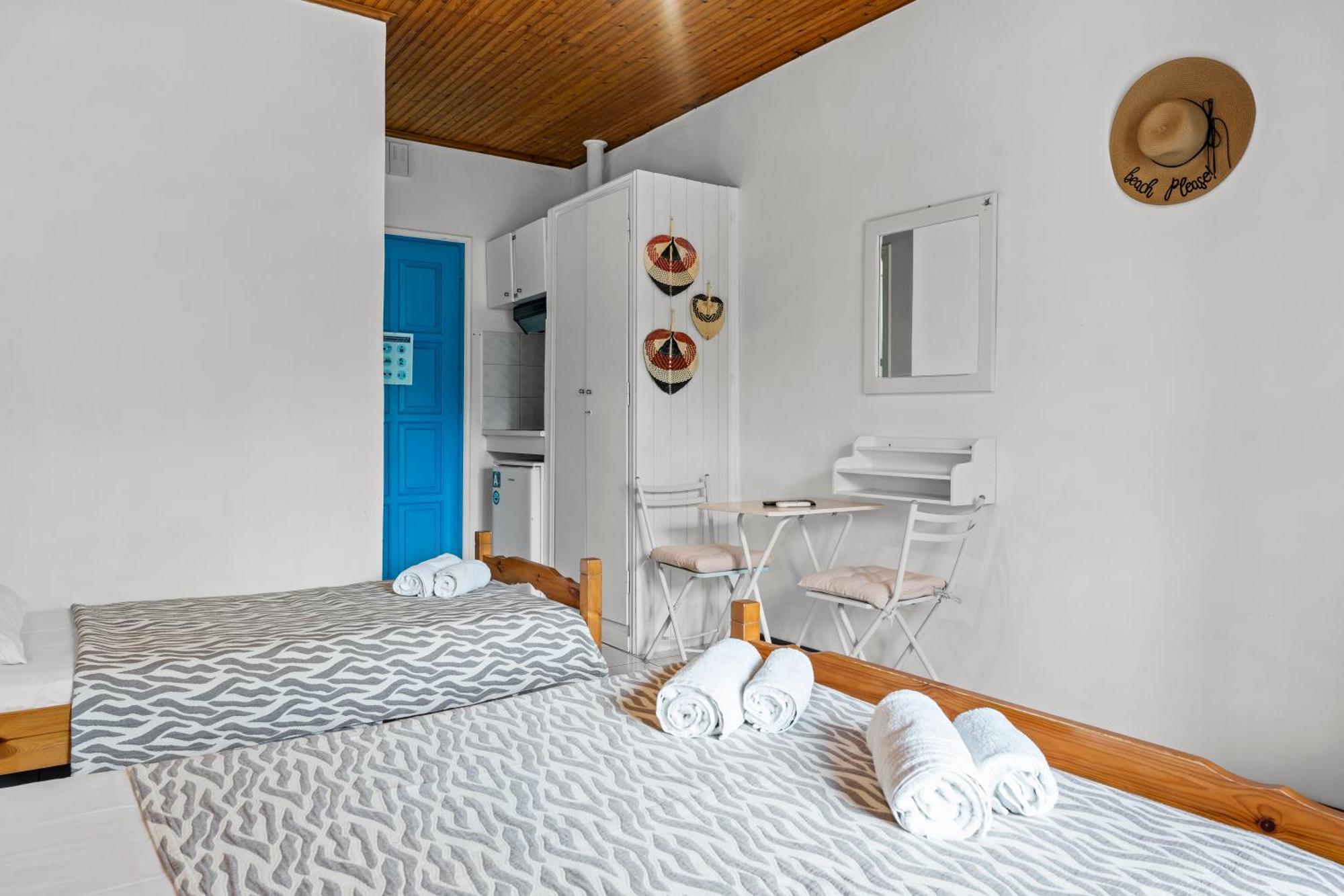 Oceanis Rooms Mikros Gialos Exterior foto